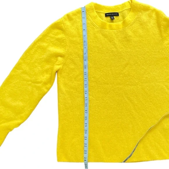 Banana Republic vibrant yellow wool blend crew neck long sleeve sweater Sz: M - Picture 7 of 9